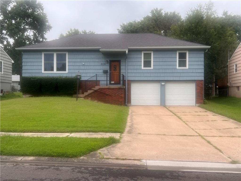 8220 E 134th Street — photo 1