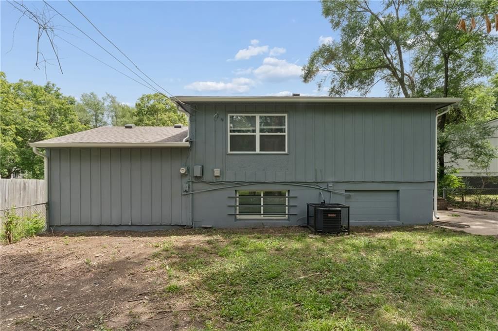 9505 Spring Valley Road — photo 6