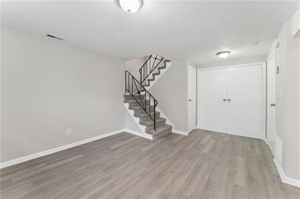 9505 Spring Valley Road — photo 20