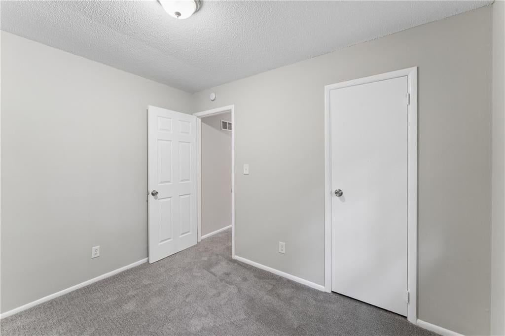 9505 Spring Valley Road — photo 21