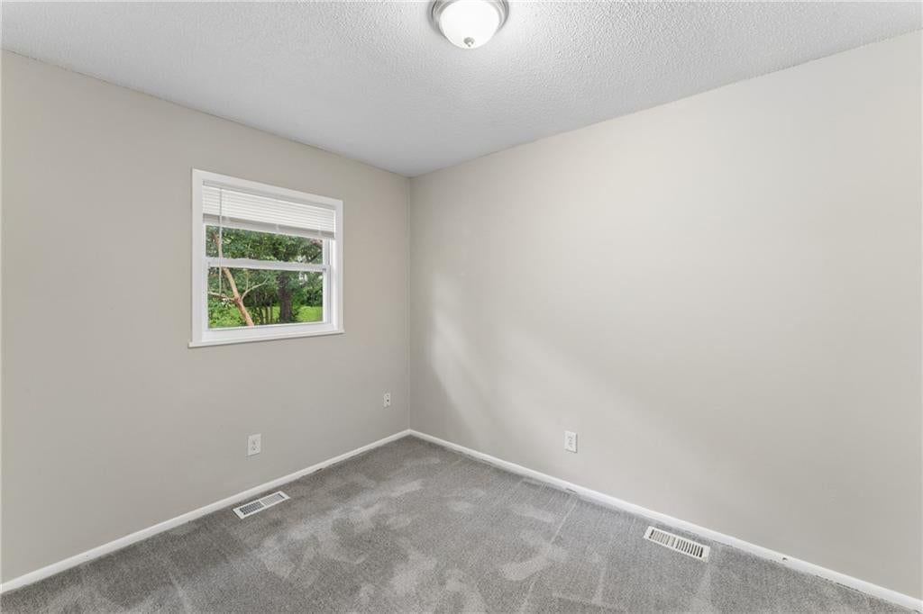 9505 Spring Valley Road — photo 23