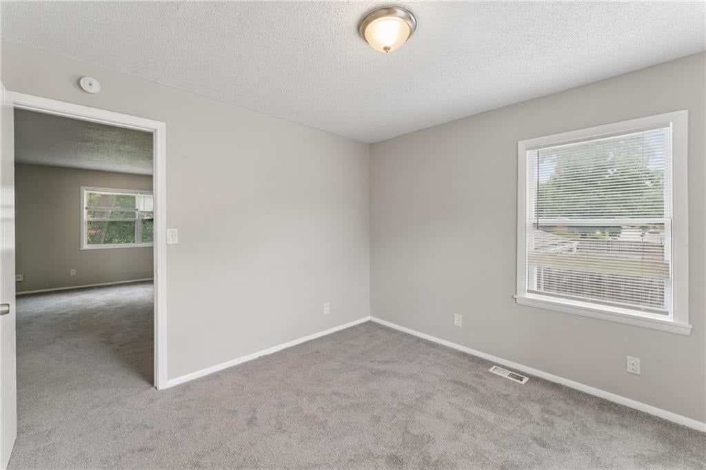 9505 Spring Valley Road — photo 27