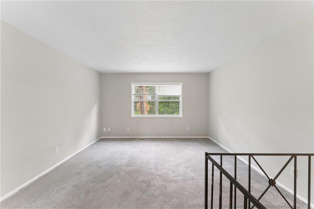 9505 Spring Valley Road — photo 30