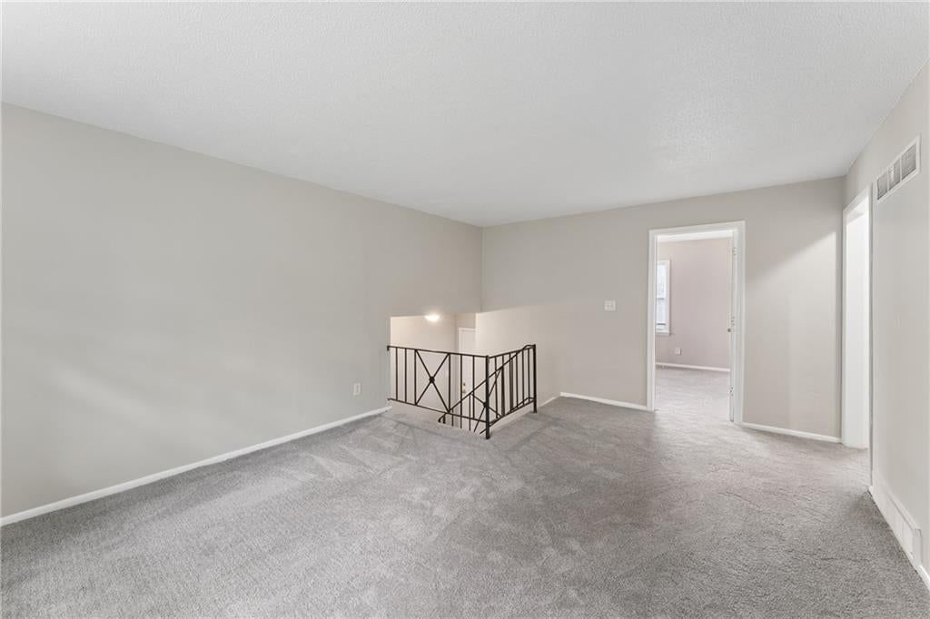 9505 Spring Valley Road — photo 31