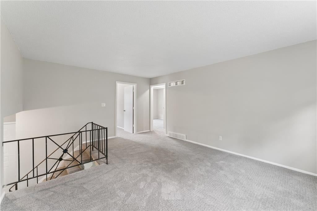 9505 Spring Valley Road — photo 32