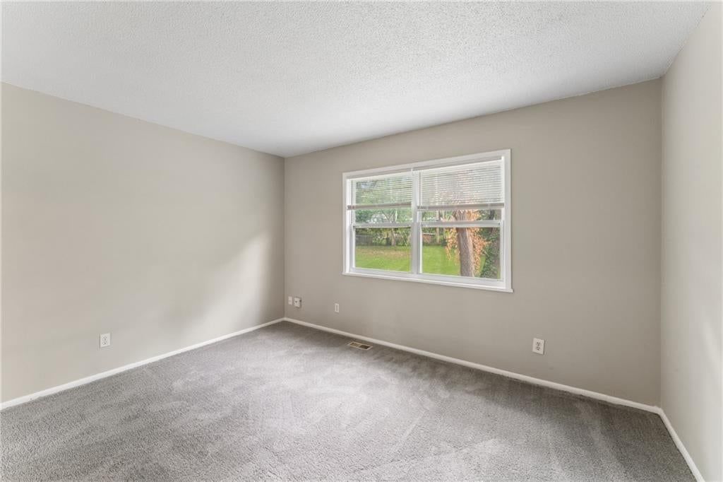 9505 Spring Valley Road — photo 33