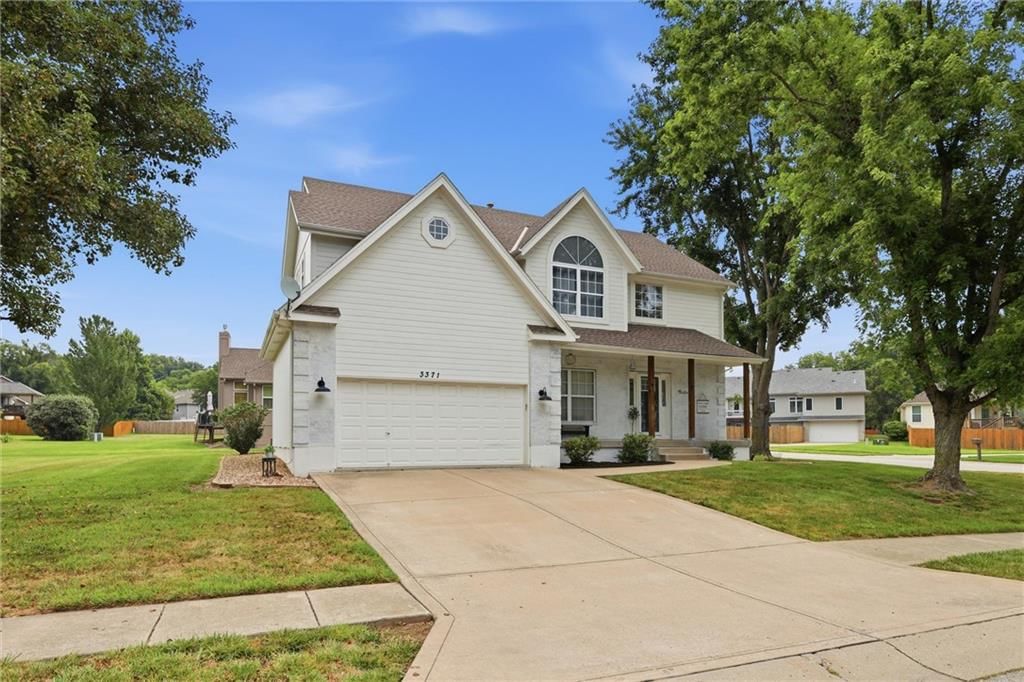 3371 S Cochise Avenue — photo 4
