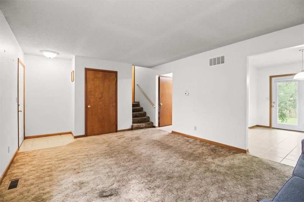 703 E Maple Street — photo 7