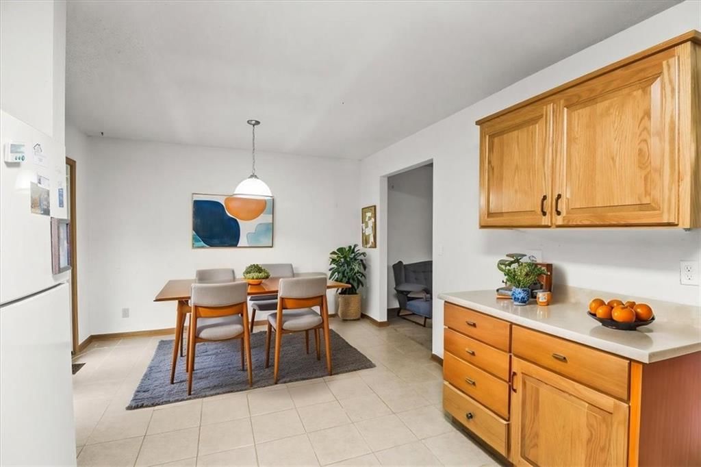 703 E Maple Street — photo 12