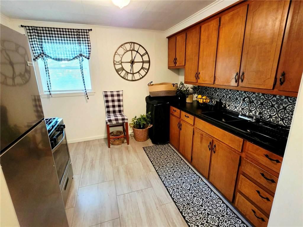 206 E 15th Street — photo 7