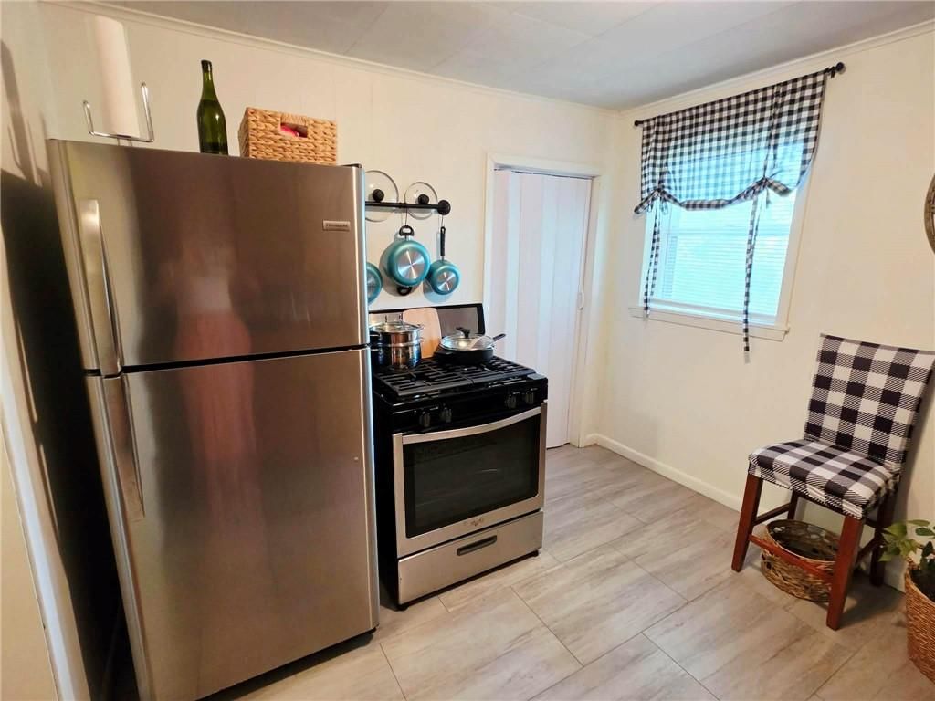 206 E 15th Street — photo 10