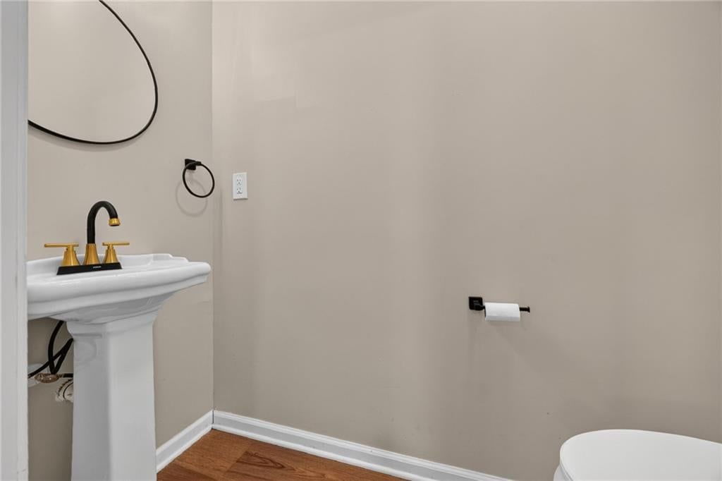 528 Park Avenue — photo 10