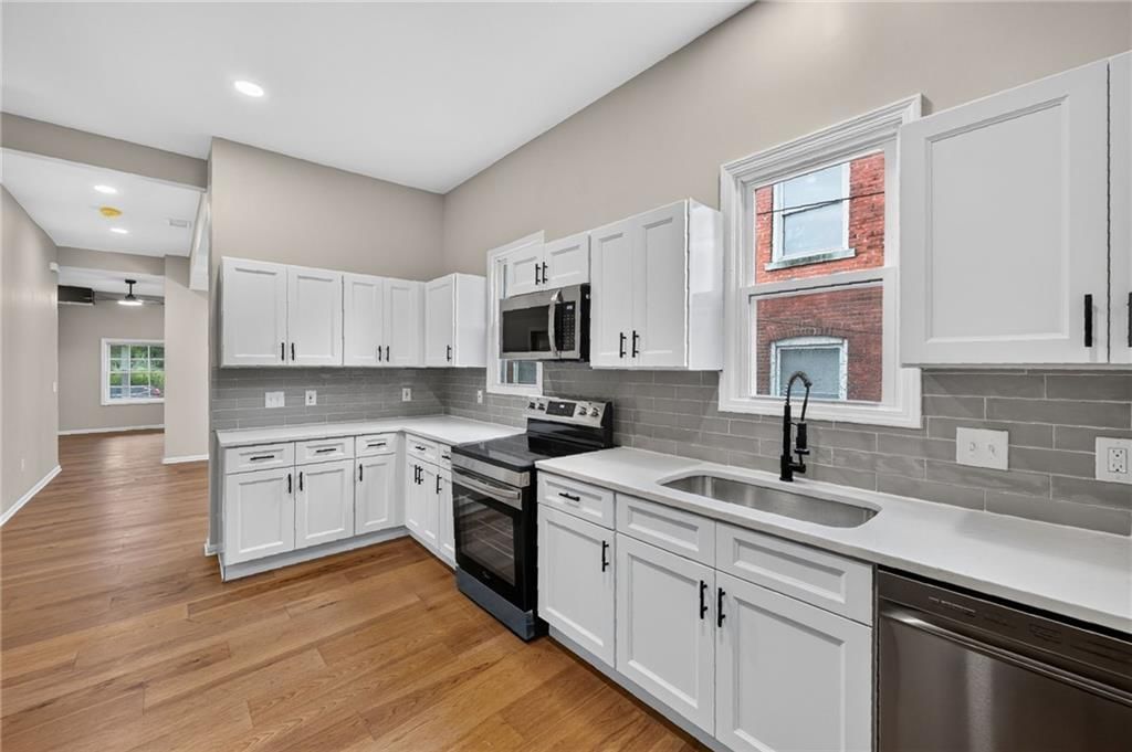 528 Park Avenue — photo 16