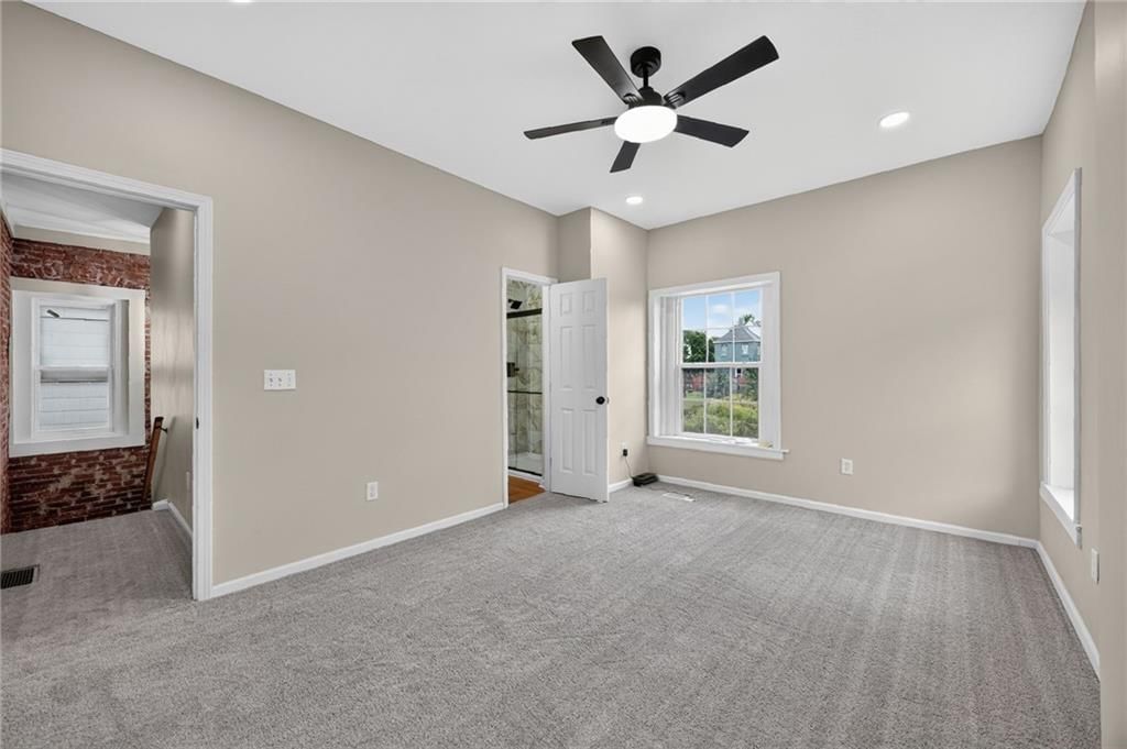 528 Park Avenue — photo 26