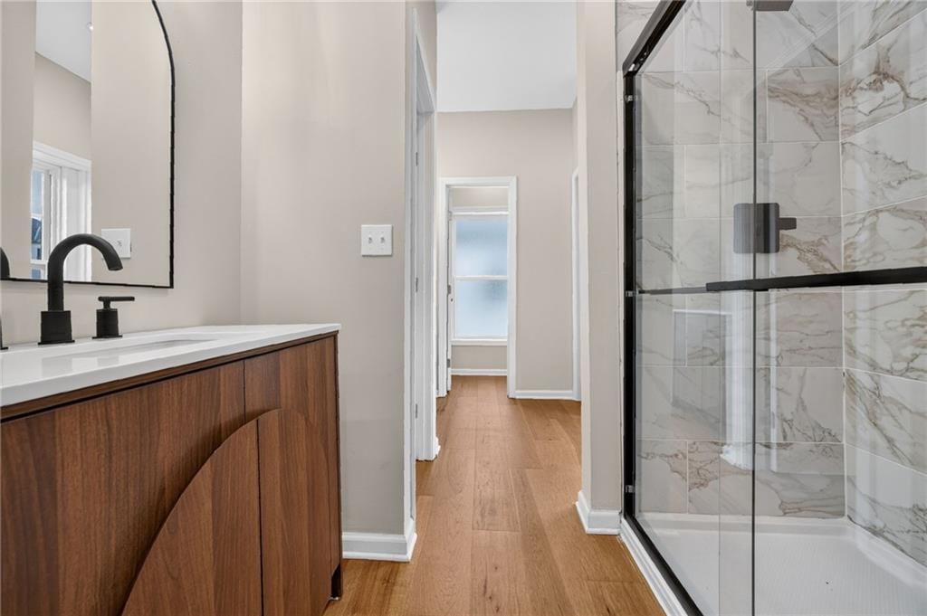 528 Park Avenue — photo 28