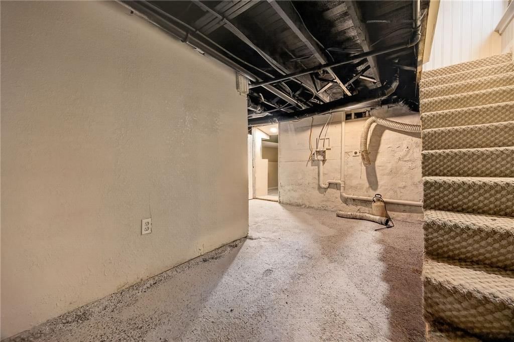 528 Park Avenue — photo 35