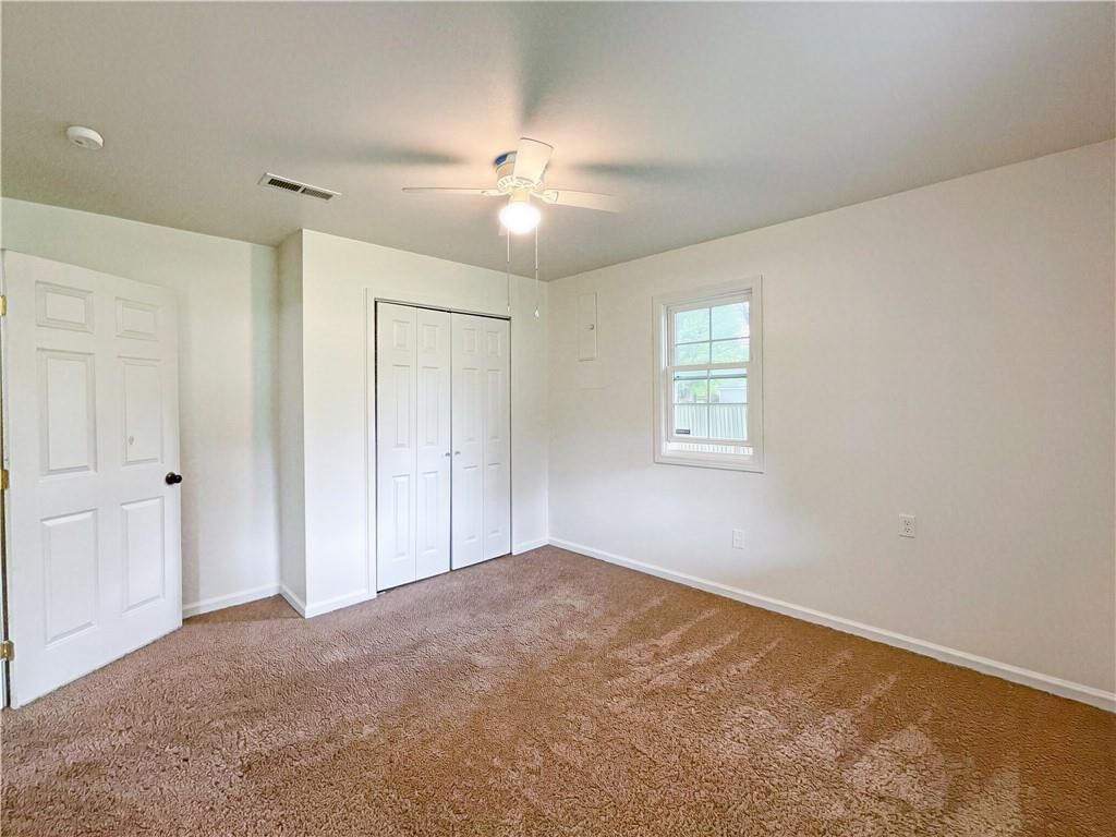 412 E Saline Street — photo 12