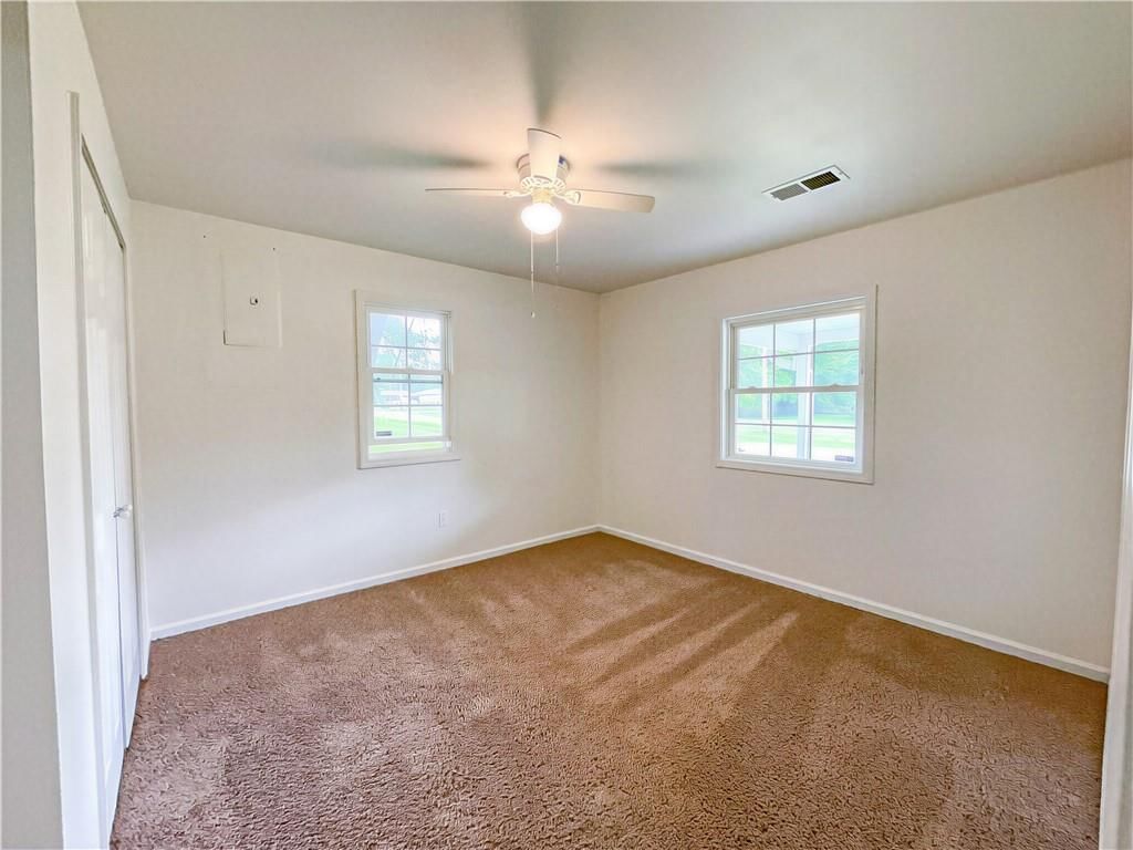 412 E Saline Street — photo 13