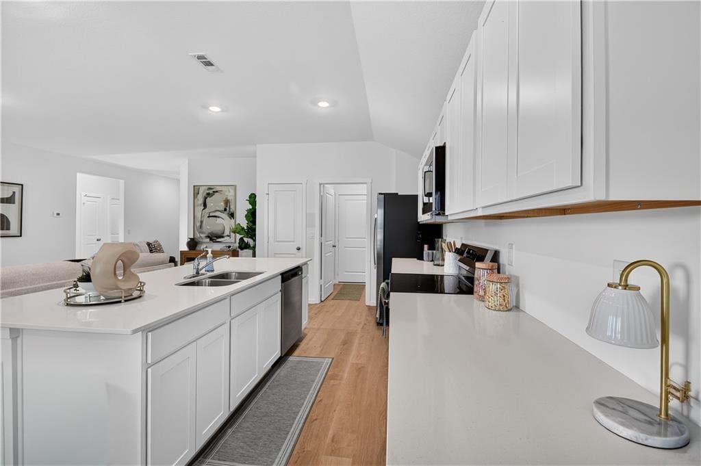1604 SW 9th Street — photo 14