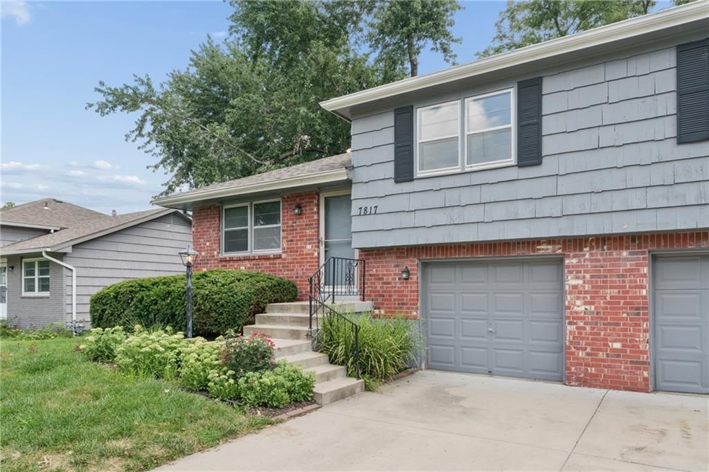 7817 England Drive — photo 2