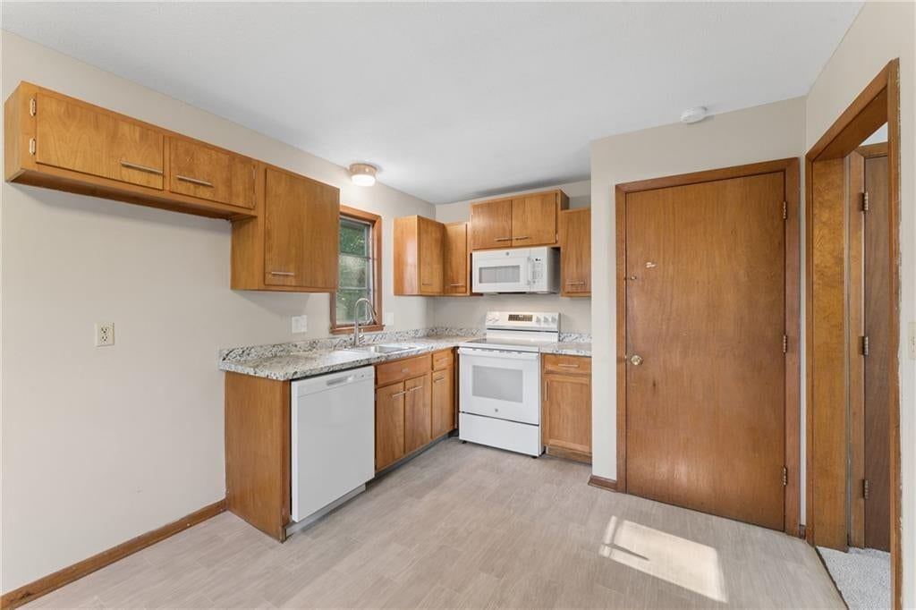 7817 England Drive — photo 12