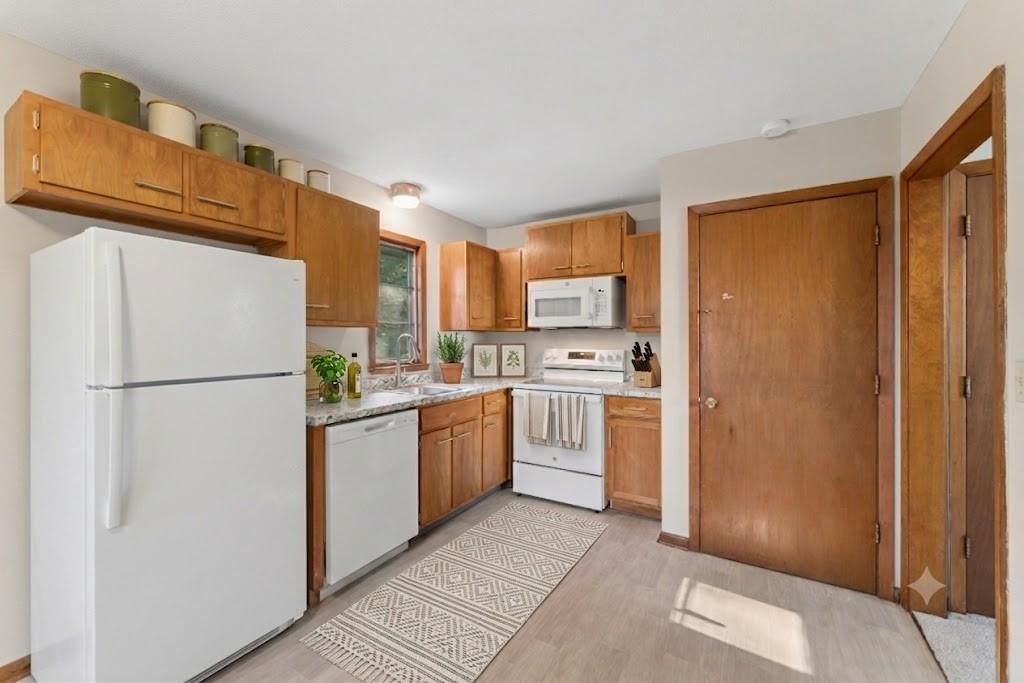 7817 England Drive — photo 13