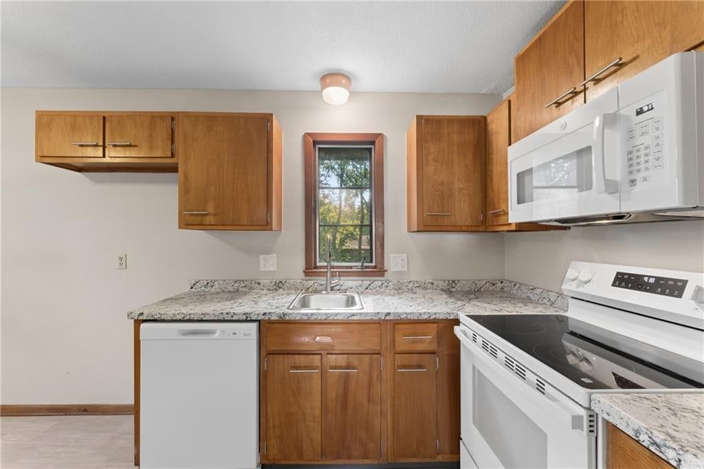 7817 England Drive — photo 15