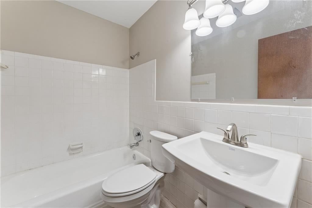 7817 England Drive — photo 25