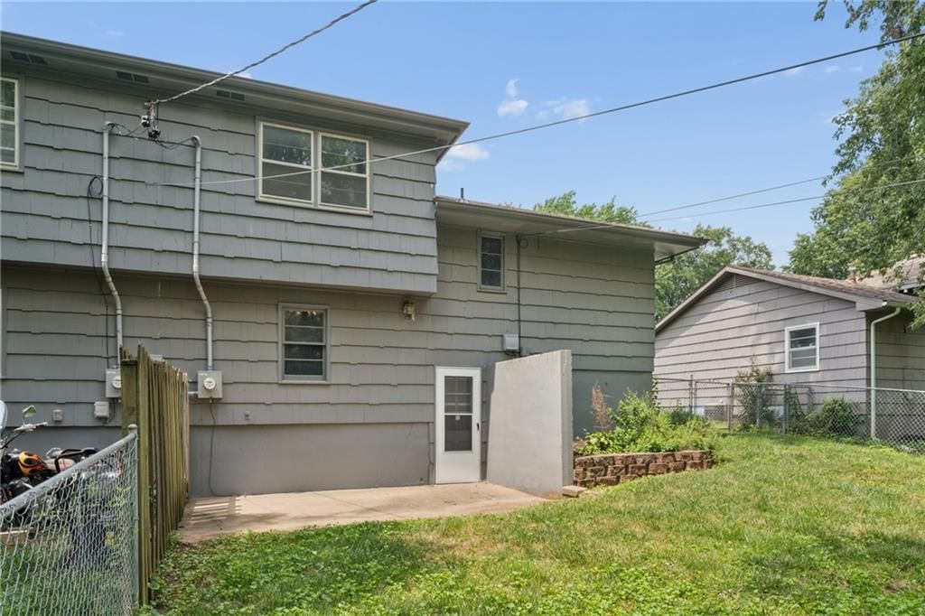7817 England Drive — photo 35