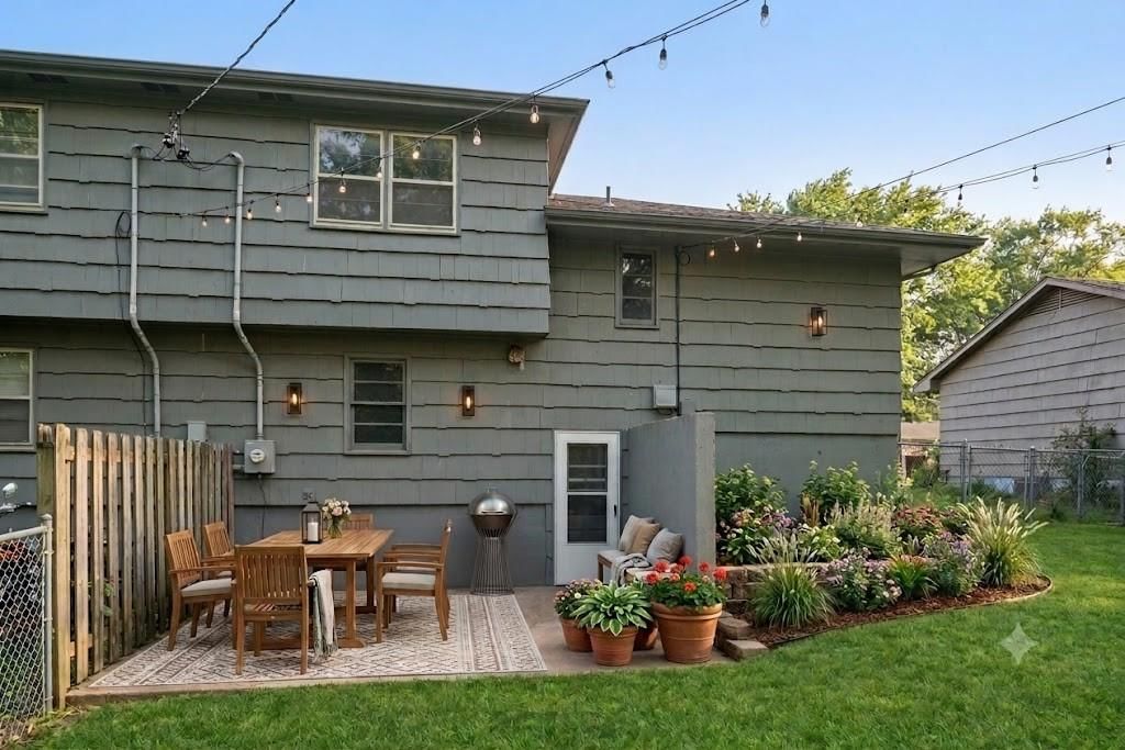7817 England Drive — photo 36