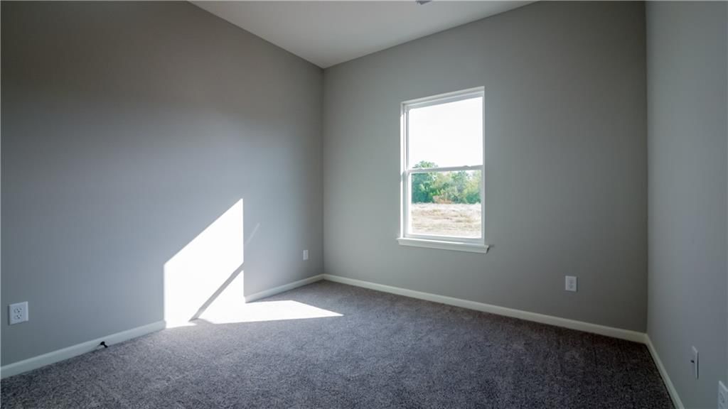 1307 NE White Oaks Lane — photo 9