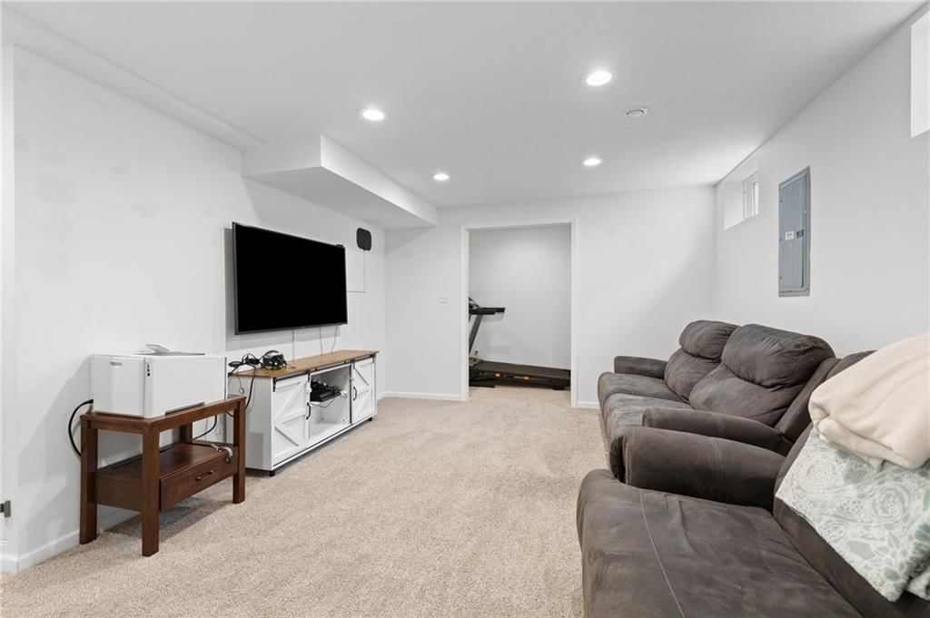9824 N Overton Street — photo 28