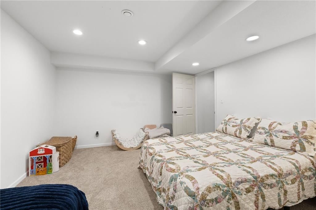 9824 N Overton Street — photo 32