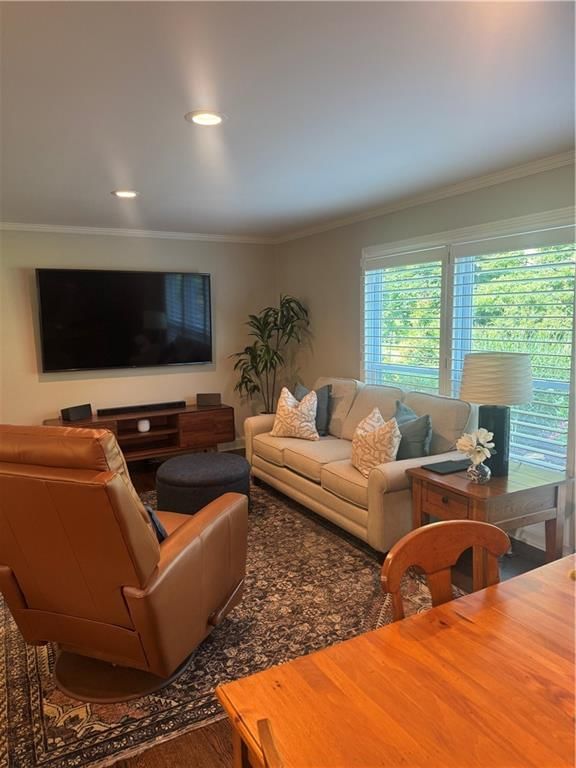 6340 Reeds Drive — photo 4
