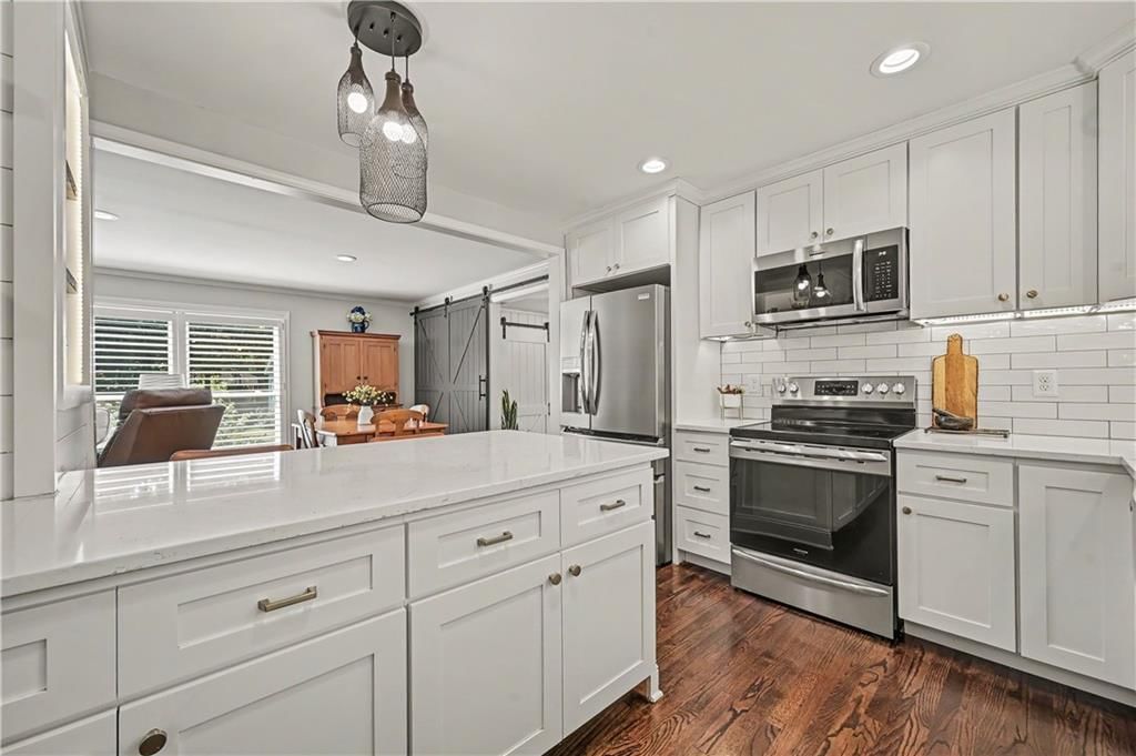6340 Reeds Drive — photo 14