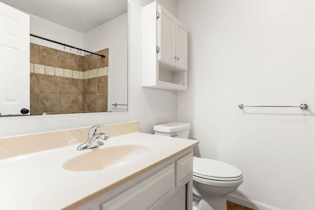 4900 Ballentine Street — photo 18
