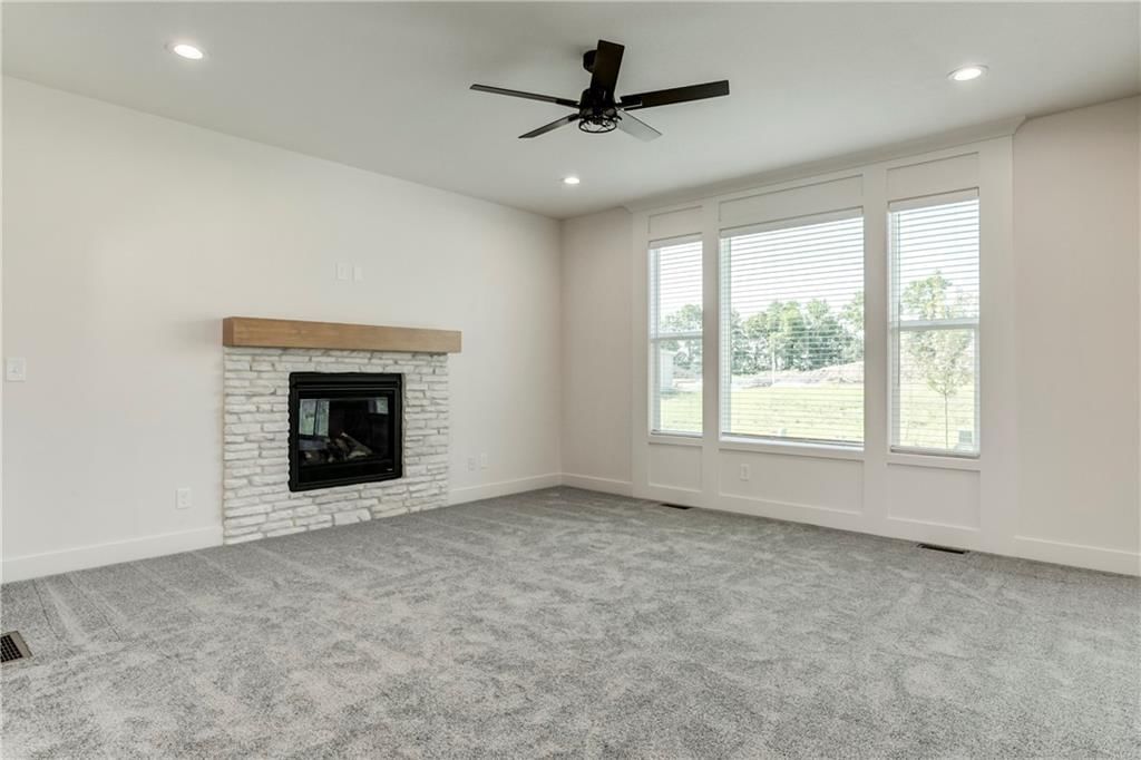 19007 W 170th Terrace — photo 13