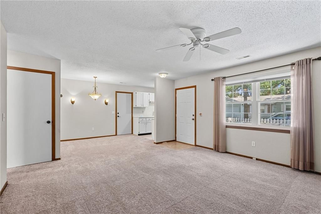 11327 W 77TH Terrace — photo 4