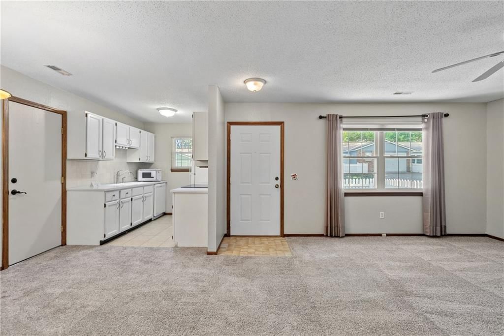 11327 W 77TH Terrace — photo 6
