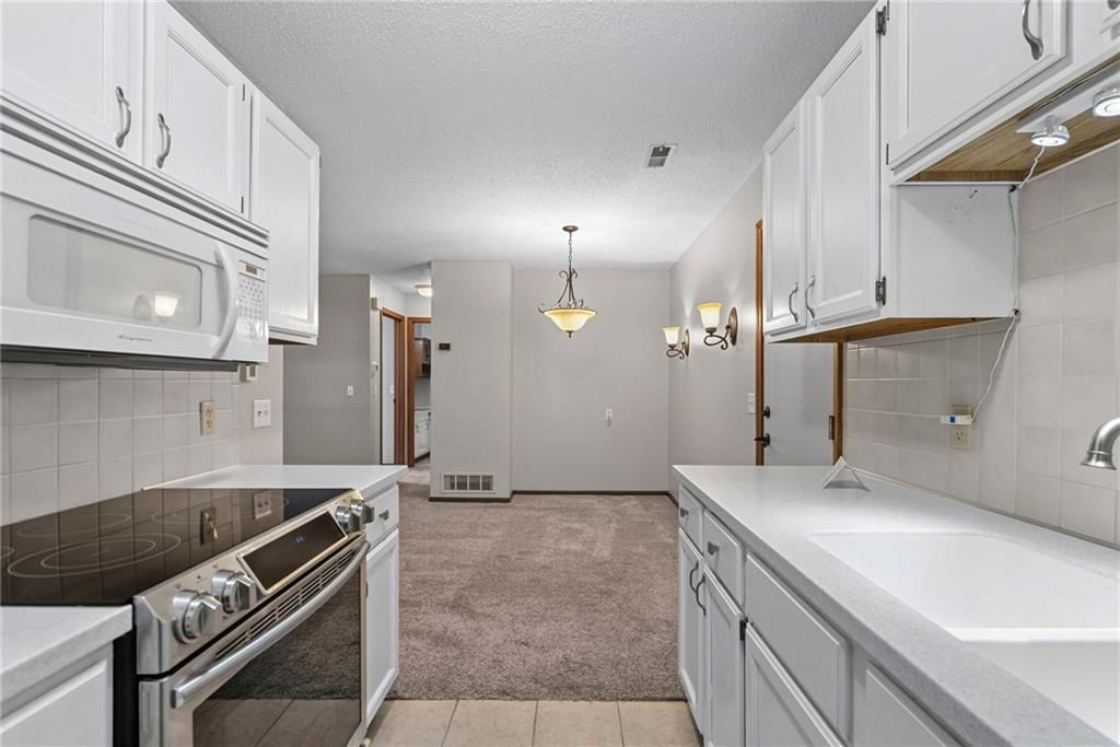 11327 W 77TH Terrace — photo 10