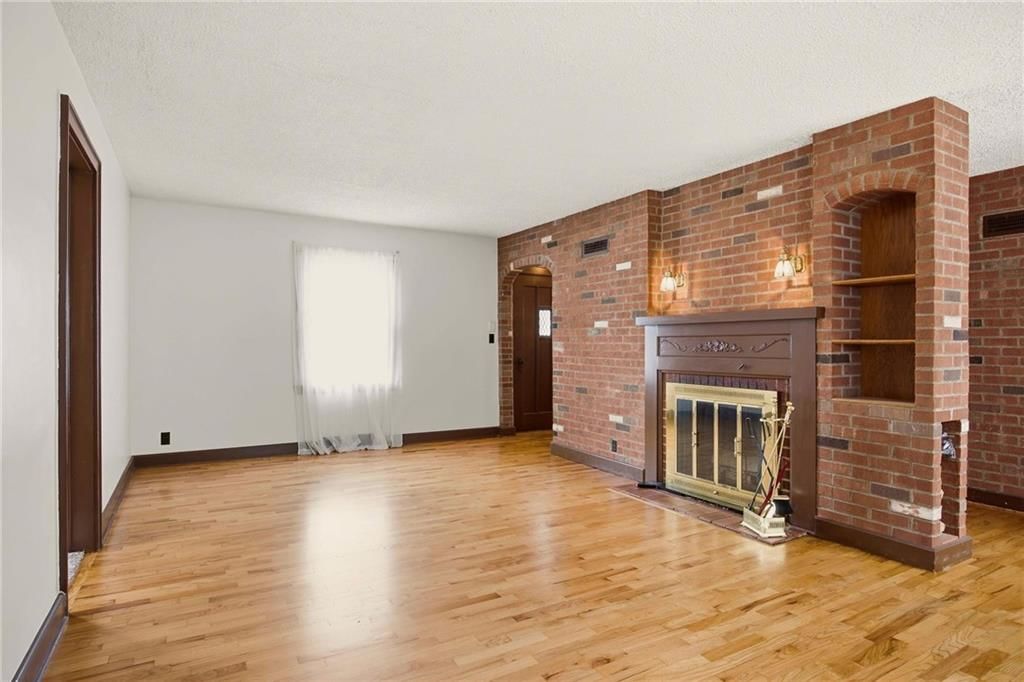 1204 E Walnut Street — photo 4