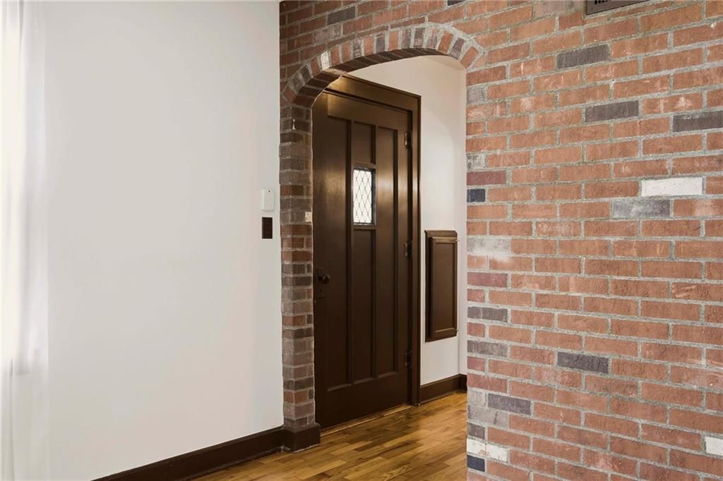 1204 E Walnut Street — photo 5
