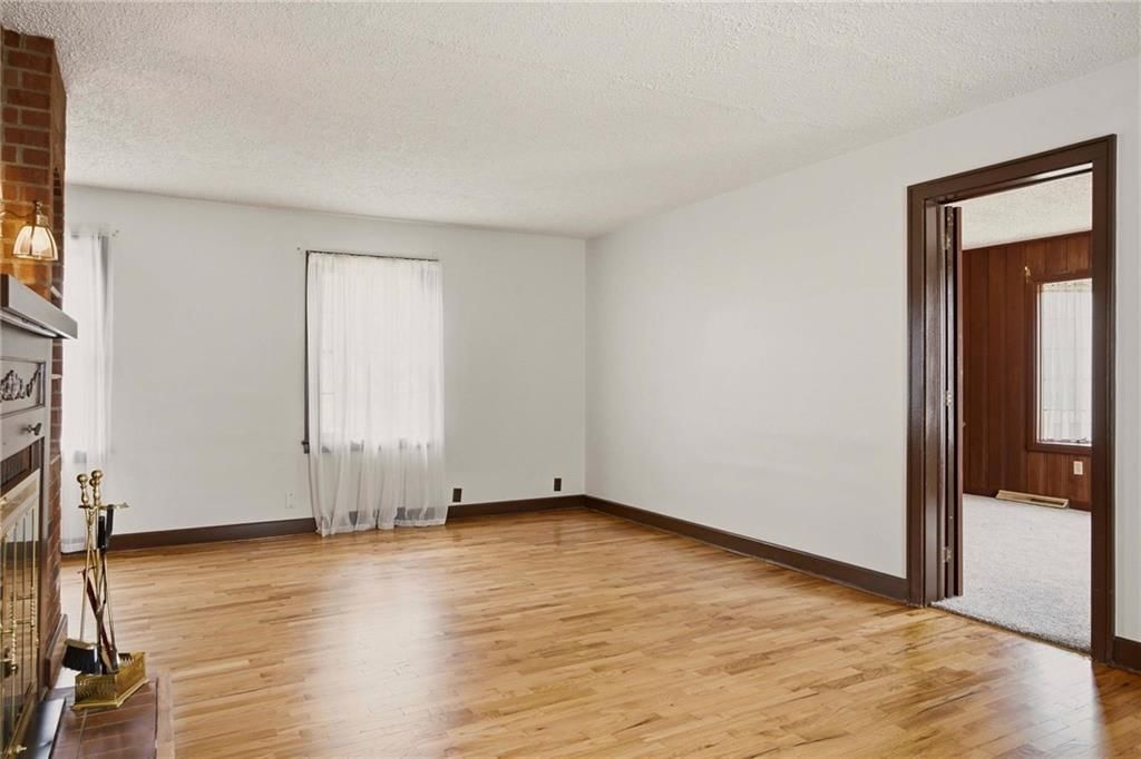 1204 E Walnut Street — photo 6