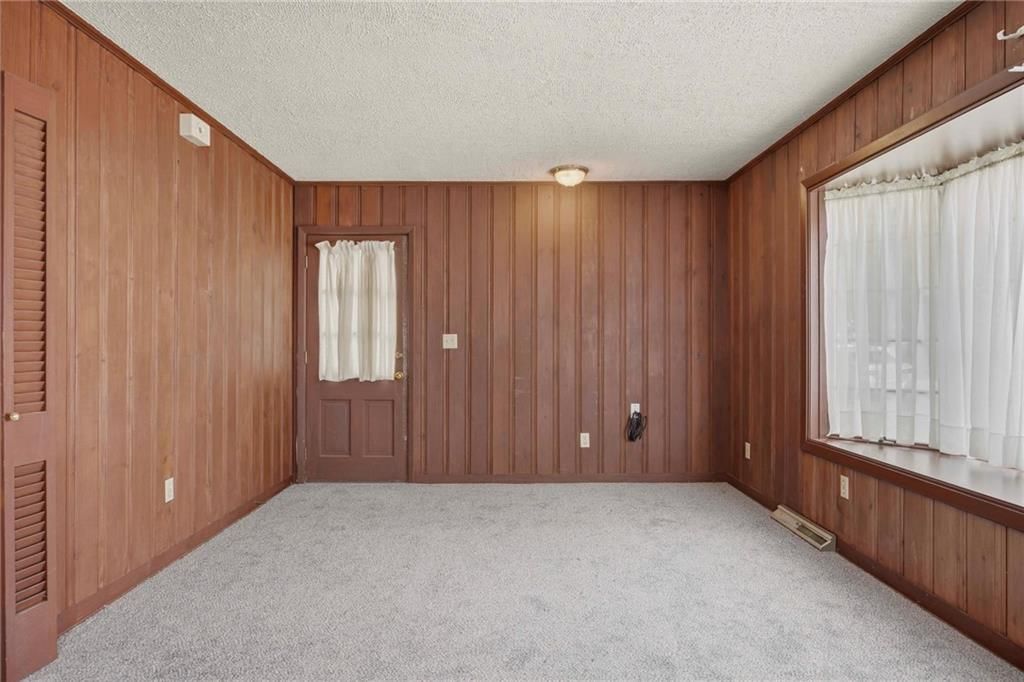 1204 E Walnut Street — photo 7