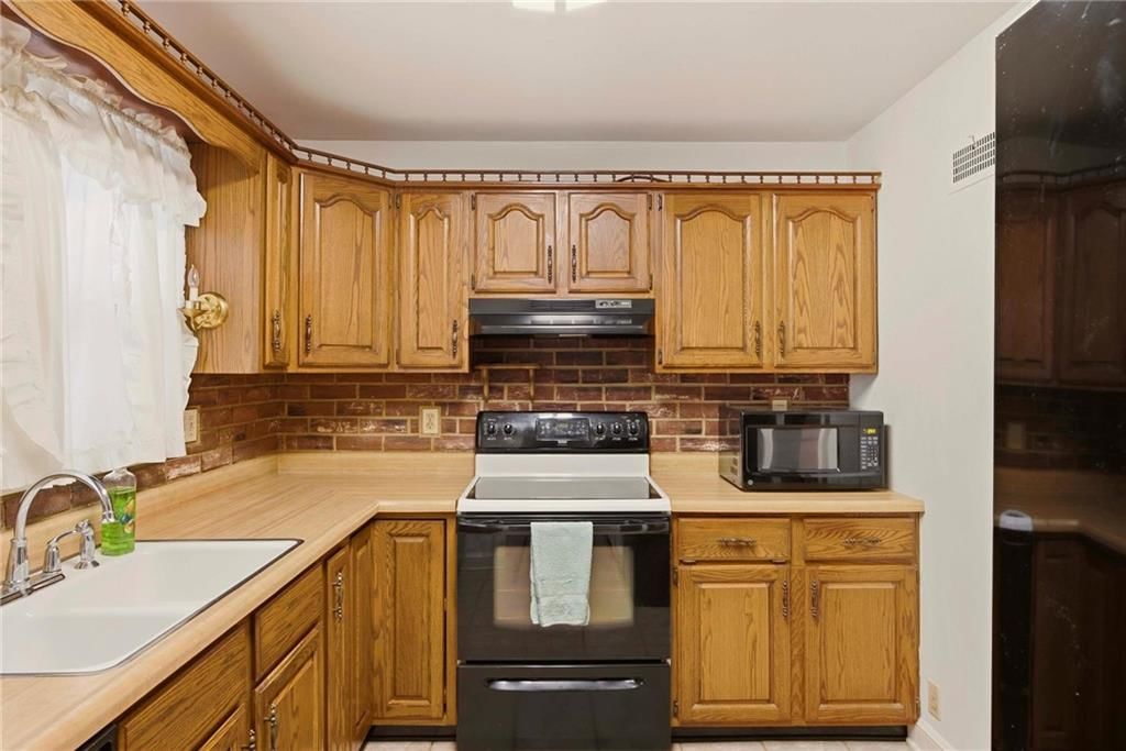 1204 E Walnut Street — photo 12