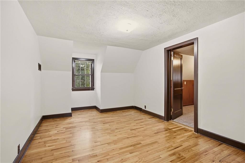 1204 E Walnut Street — photo 20