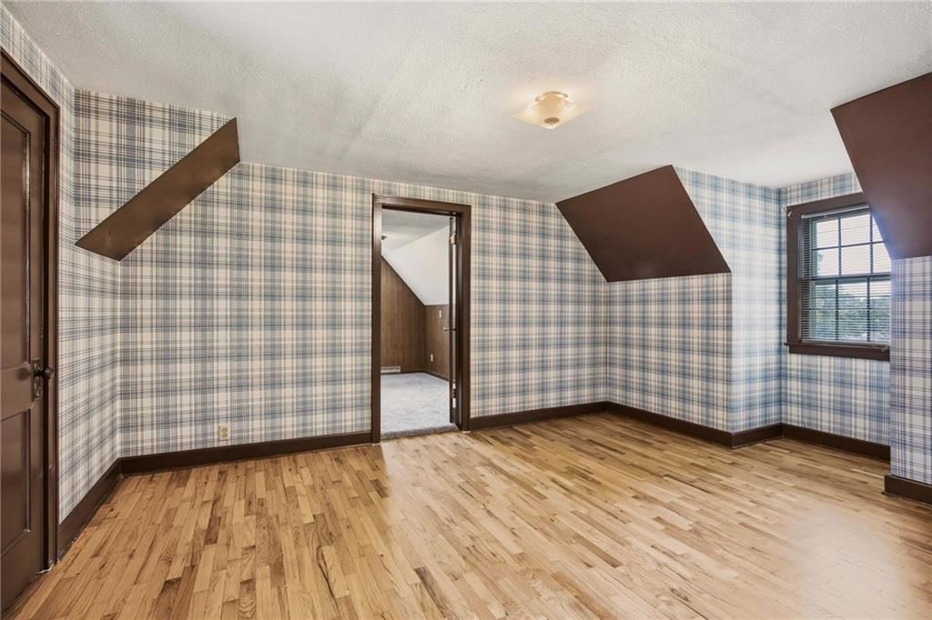 1204 E Walnut Street — photo 24