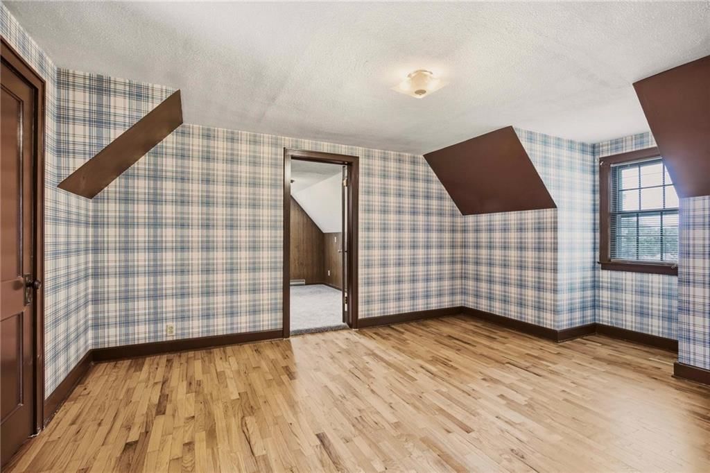 1204 E Walnut Street — photo 25