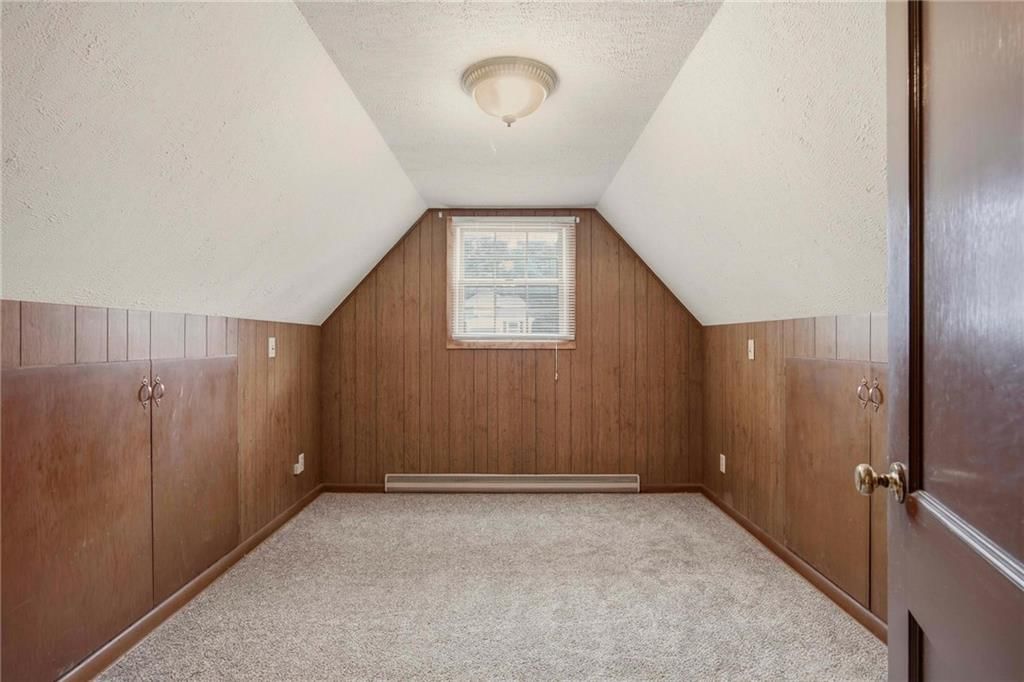1204 E Walnut Street — photo 27