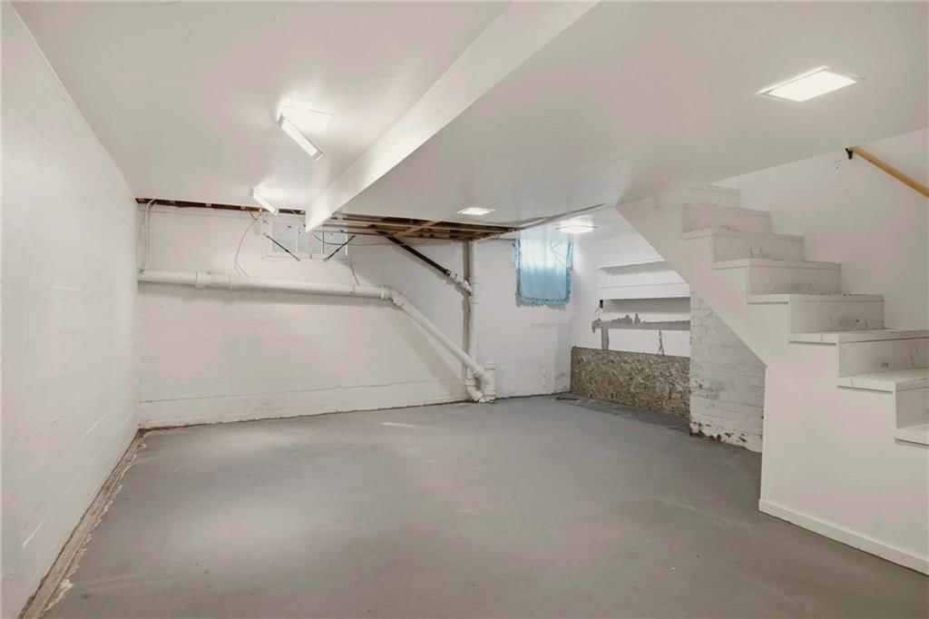 1204 E Walnut Street — photo 29